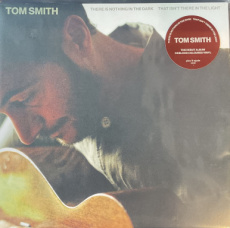 Smith Tom: ther is nothing in the dark