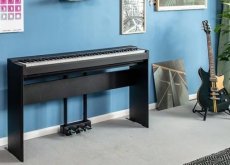Yamaha P-225 compleet met meubel en 3 pedalen